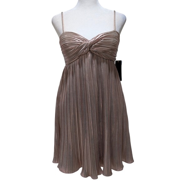 Seni & Cade Juniors' Rose Gold Metallic Pleated Knot Front Babydoll Prom Dress - Picture 3 of 16